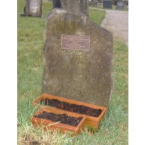 PJ06 - PJ06 - We can supply a bronze plaque to either fix on your own stone or supply a stone and fix the plaque to it.  Bespoke Headstones, Lawn Memorials.  Bespoke Headstones, Lawn Memorials